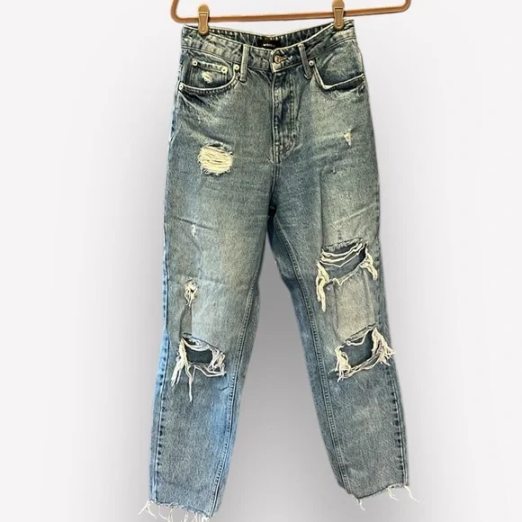 White Fox Boutique Distressed Blue Jeans - Picture 1 of 10